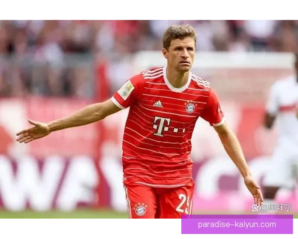 诺伊尔传球特点备受关注，助攻能力逐渐增强，展现出稳健的组织能力。