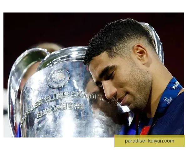 阿什拉夫在英超转会市场中受到关注，状态持续提升引发讨论